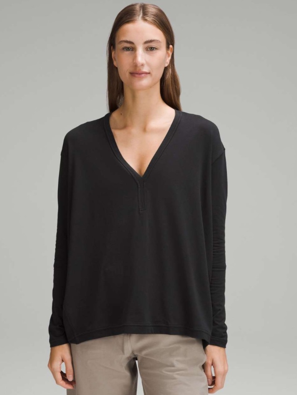 Lululemon Back In Action V-Neck Long-Sleeve Shirt Black Size 8 Medium W3HTWS